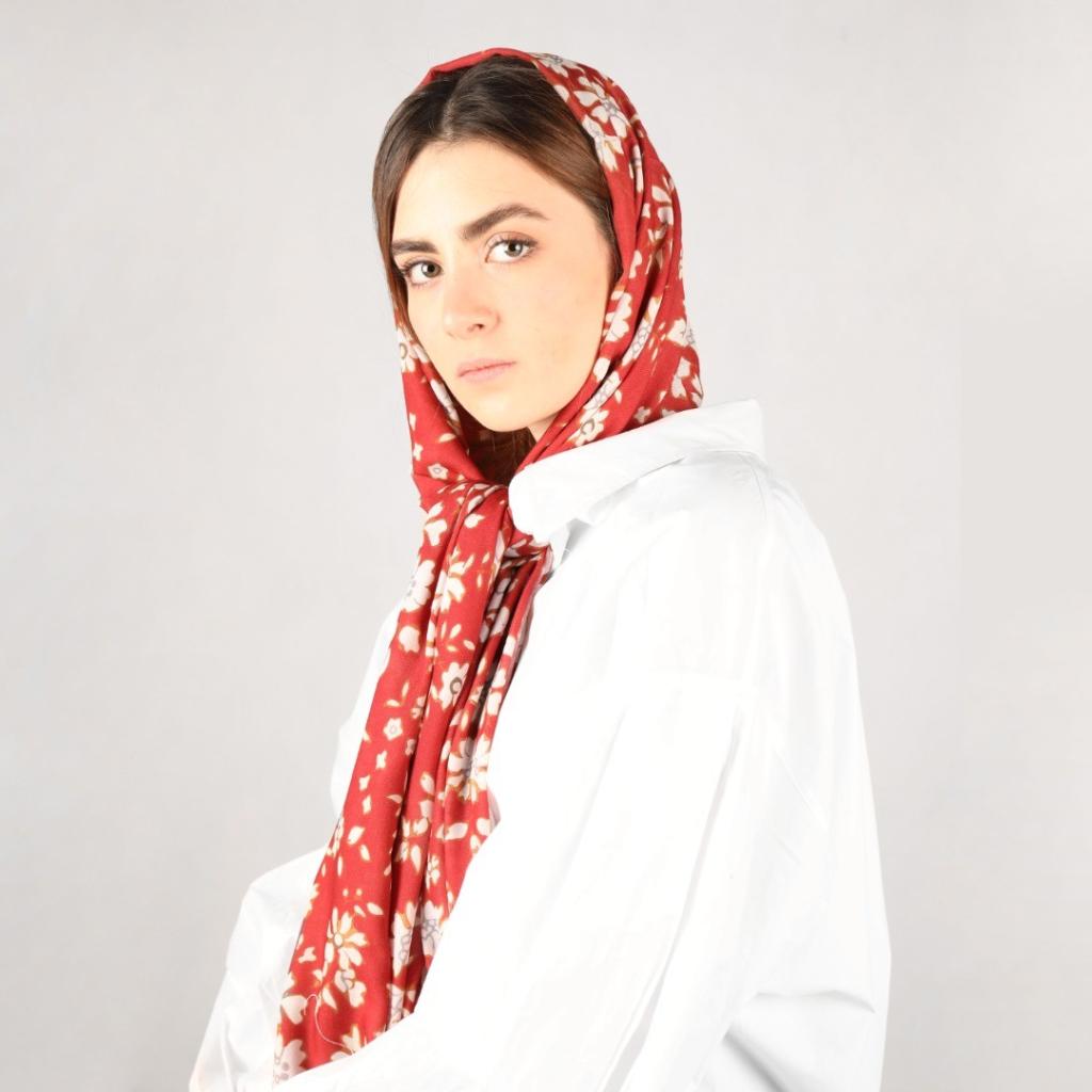 شال زنانه کد 3246 طرح گل سفید